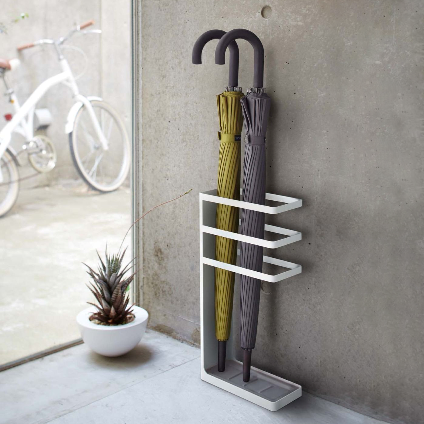 layer umbrella stand