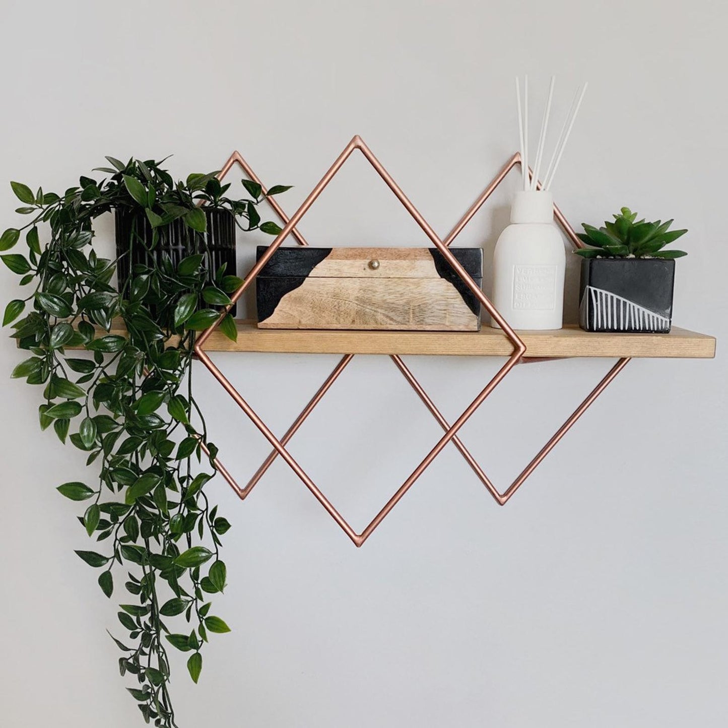 trinity diamond shelf
