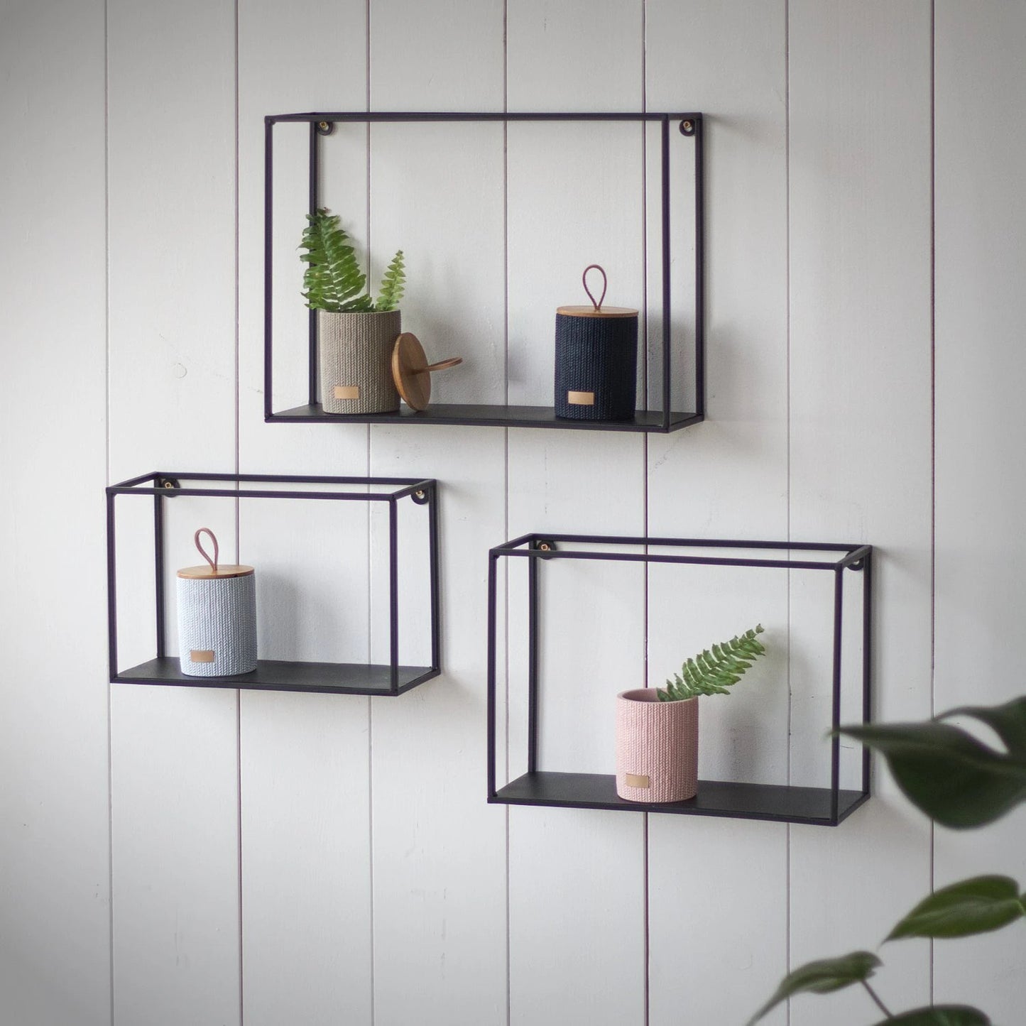 nook minimalist shelves